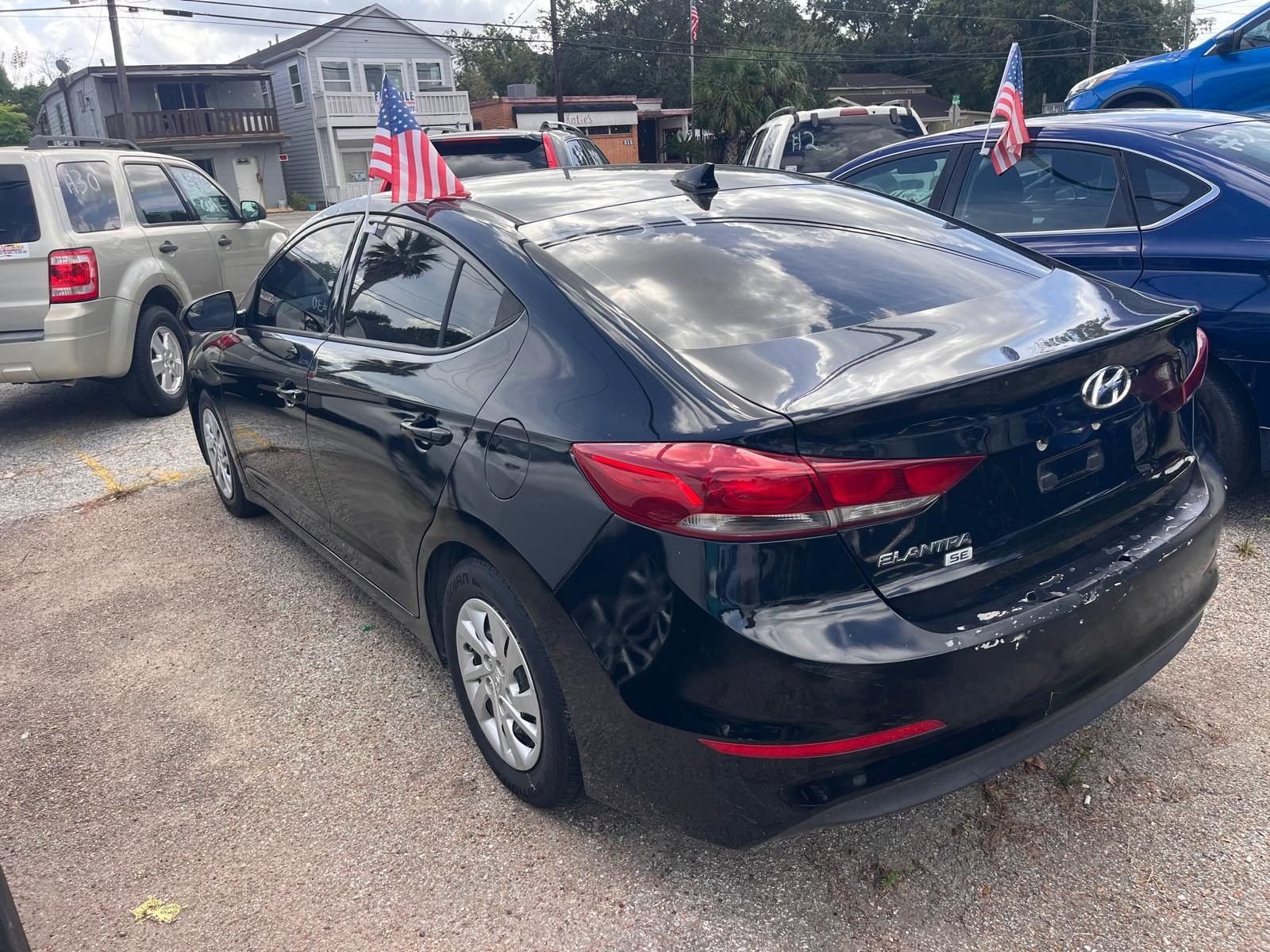 2017 HYUNDAI Elantra SE Base for sale in Bacliff TX vehicle photo 3
