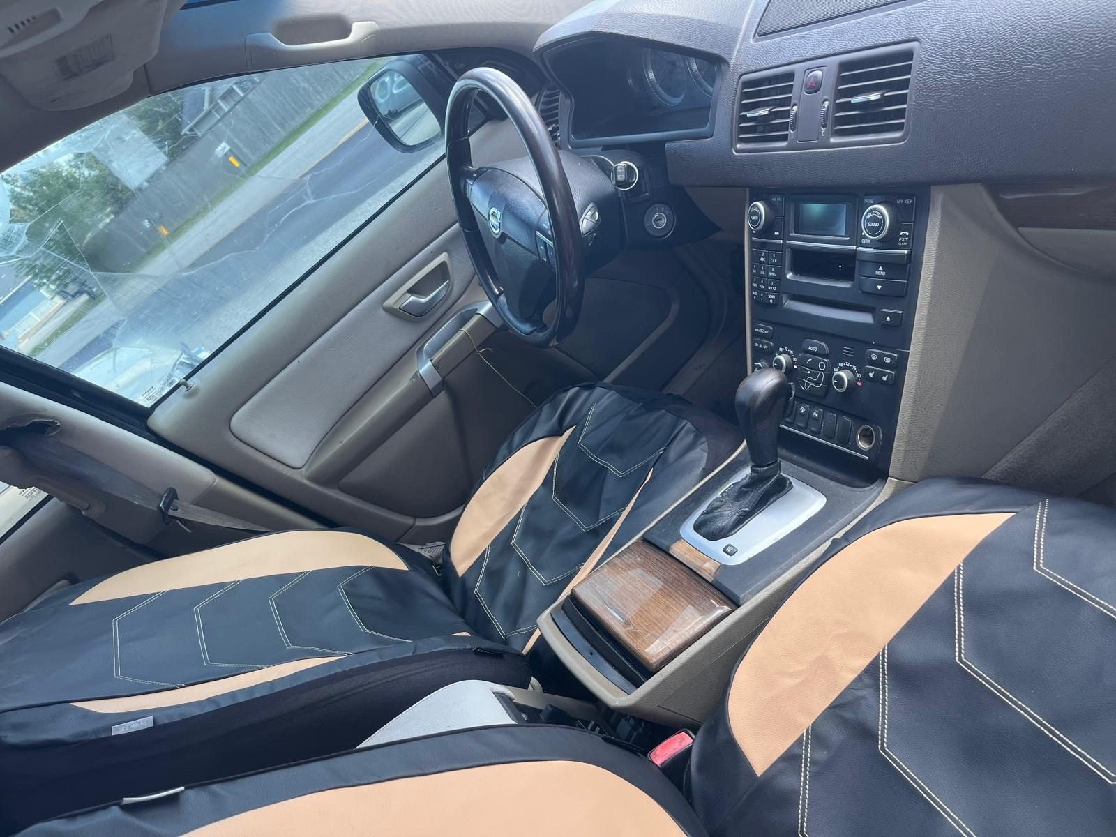 VOLVO